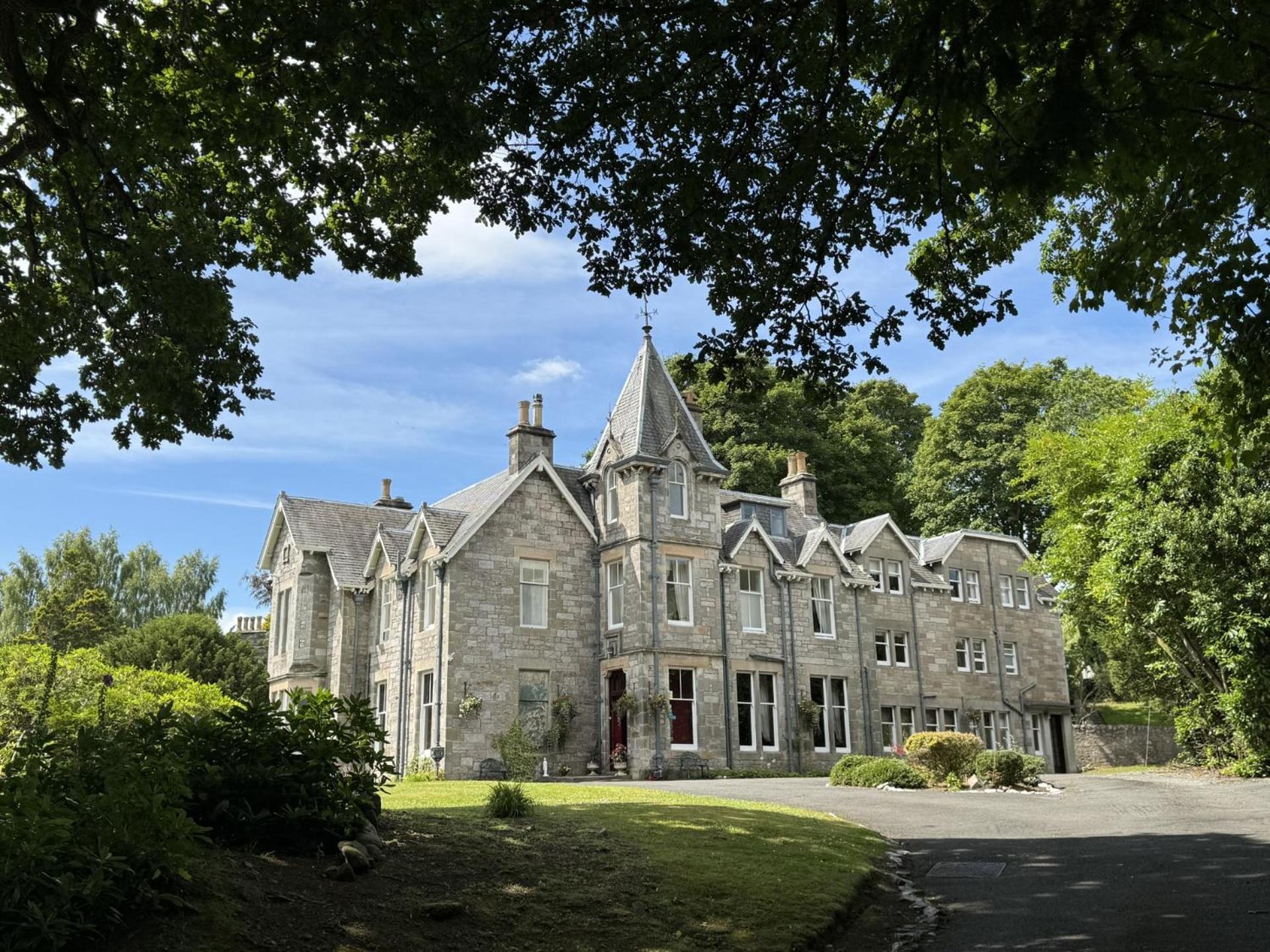 Отель Wellwood Manor Питлохри Экстерьер фото