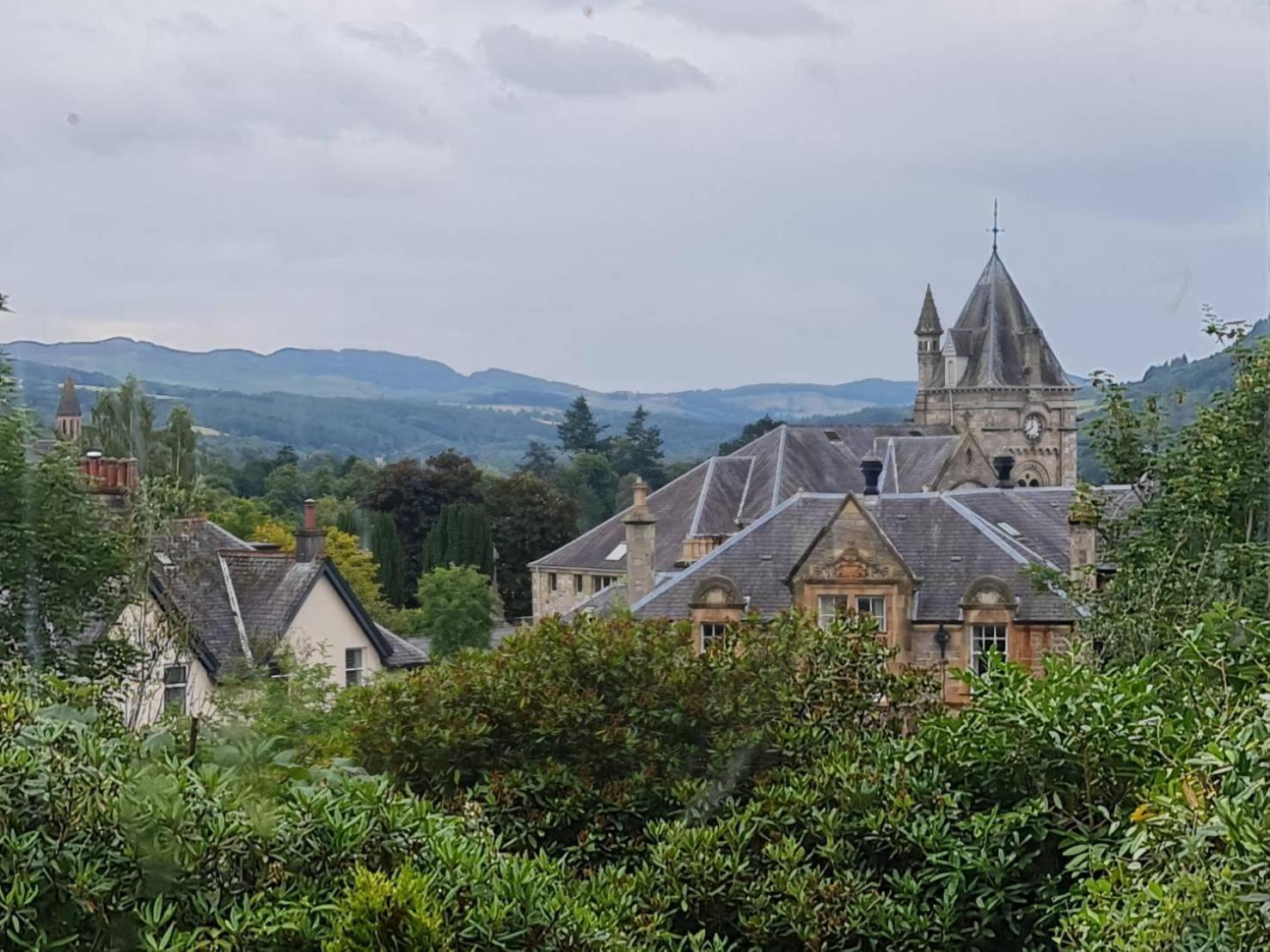 Отель Wellwood Manor Питлохри Экстерьер фото